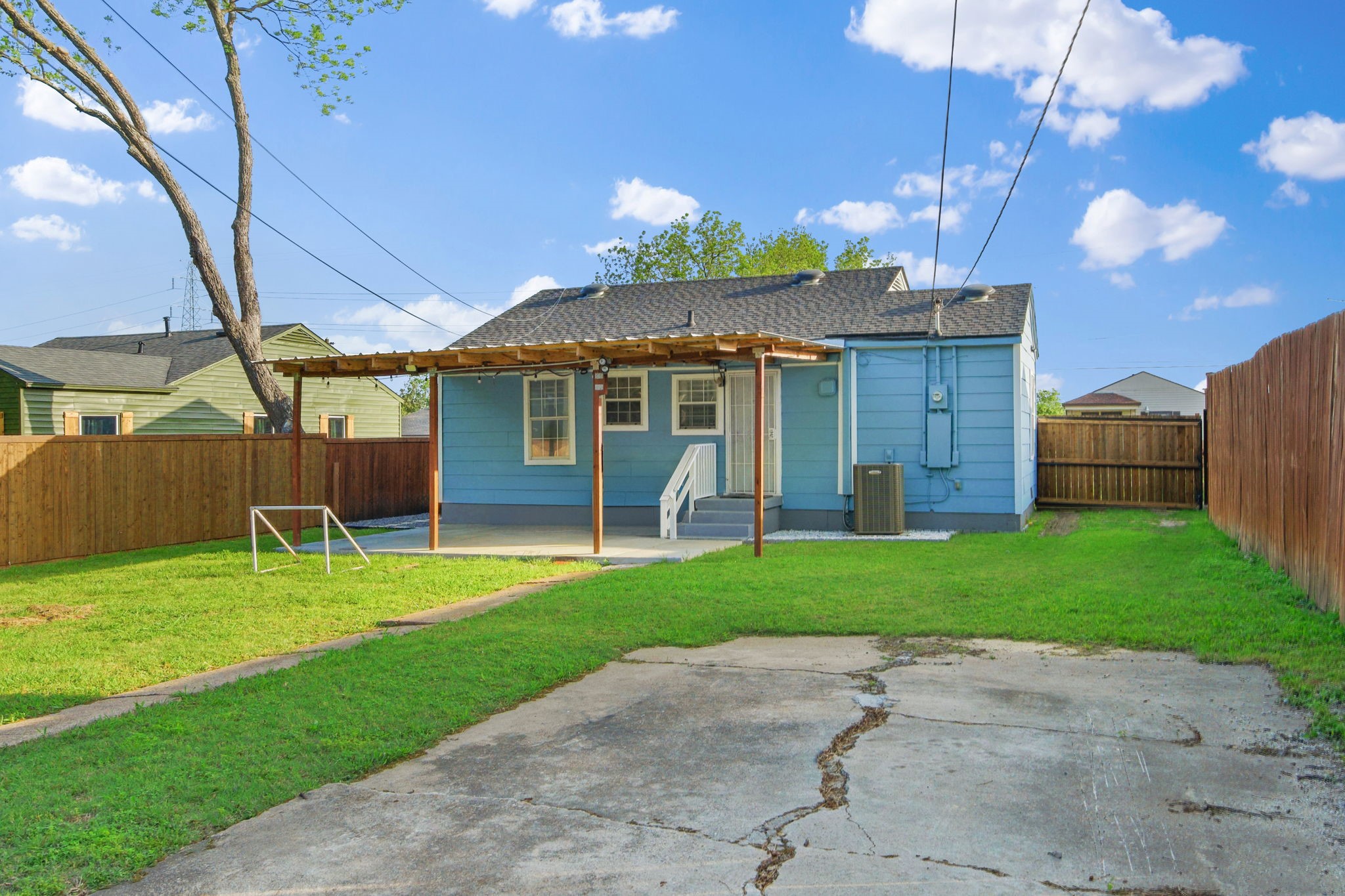 3068 Sunnyvale Street Dallas TX 75216