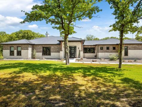 135 Wild Oaks Drive Boyd TX 76023