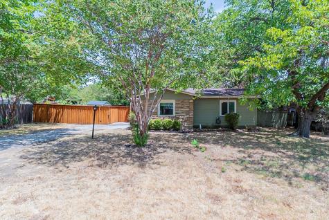 2126 Sansom Circle River Oaks TX 76114