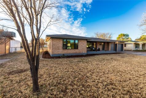 1216 Landon Street Stamford TX 79553