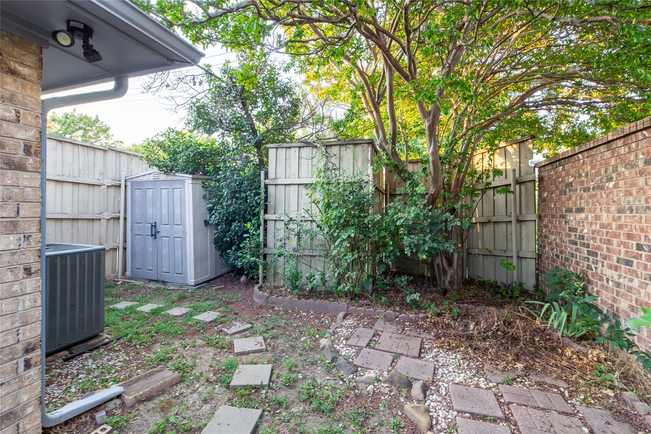 621 Woodway Lane Richardson TX 75081