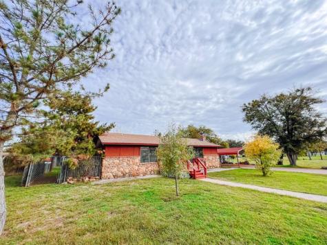 1604 Dublin Street Brownwood TX 76801
