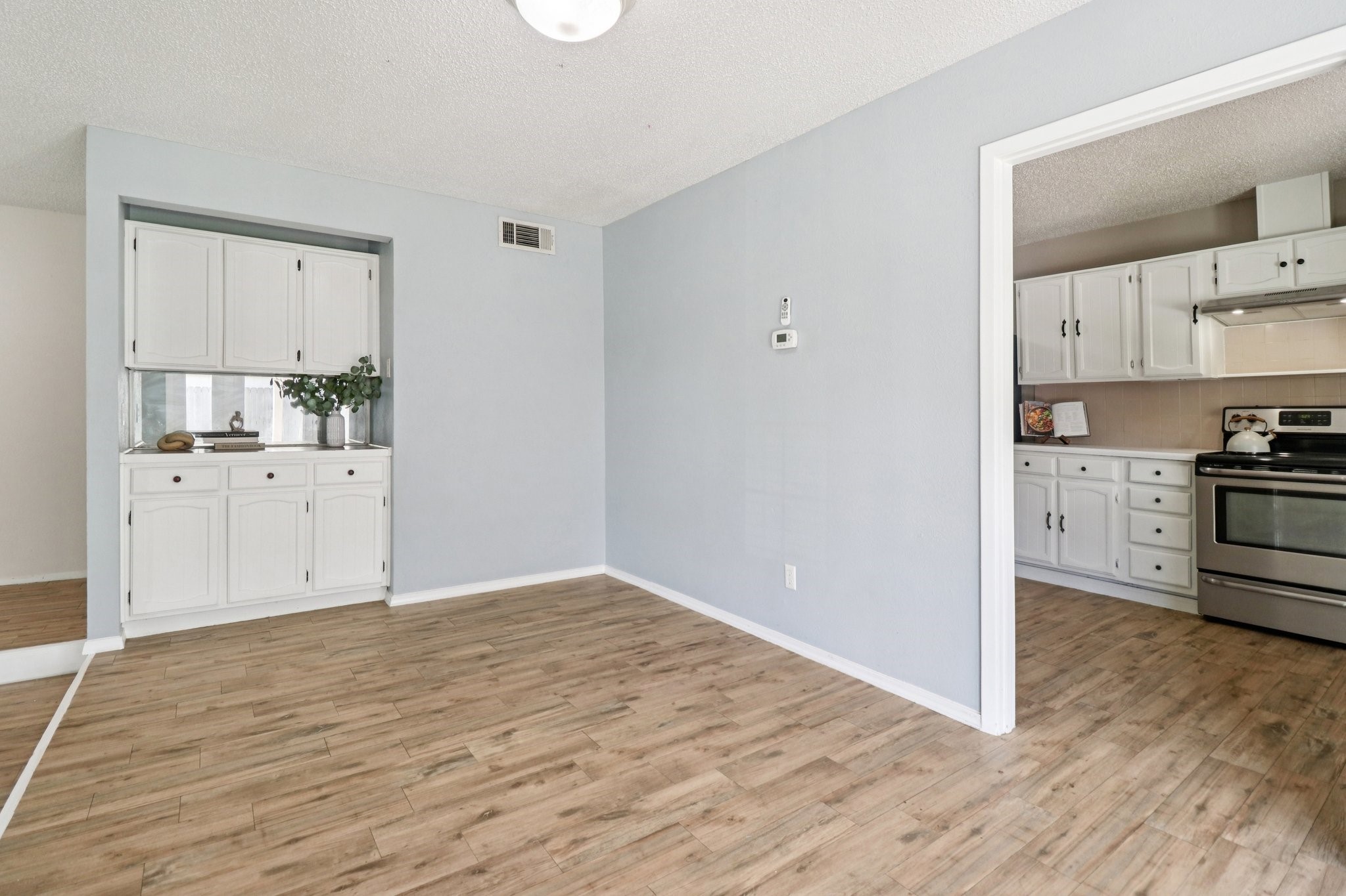 3216 Red Oak Lane Bedford TX 76021