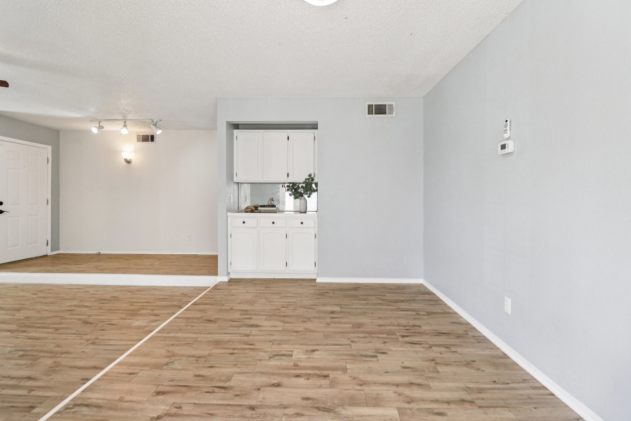 3216 Red Oak Lane Bedford TX 76021