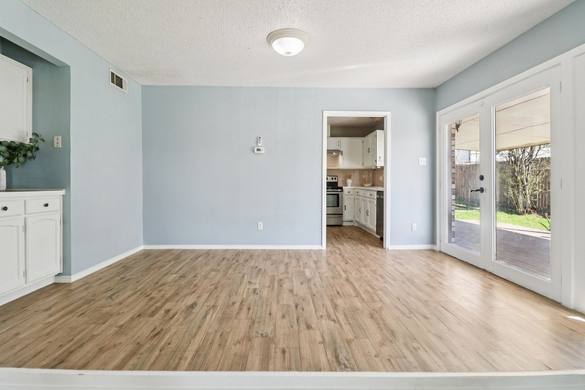 3216 Red Oak Lane Bedford TX 76021