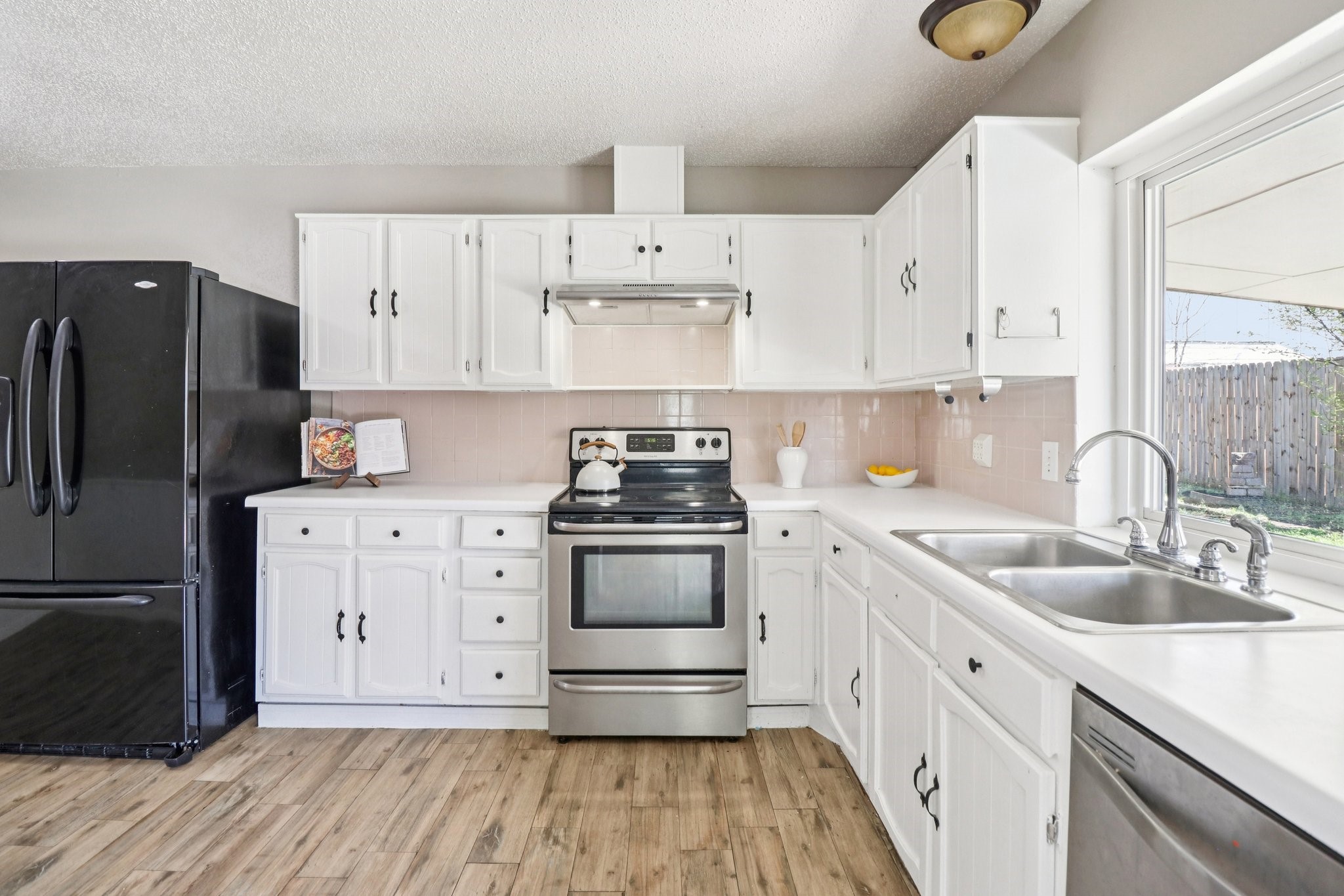 3216 Red Oak Lane Bedford TX 76021