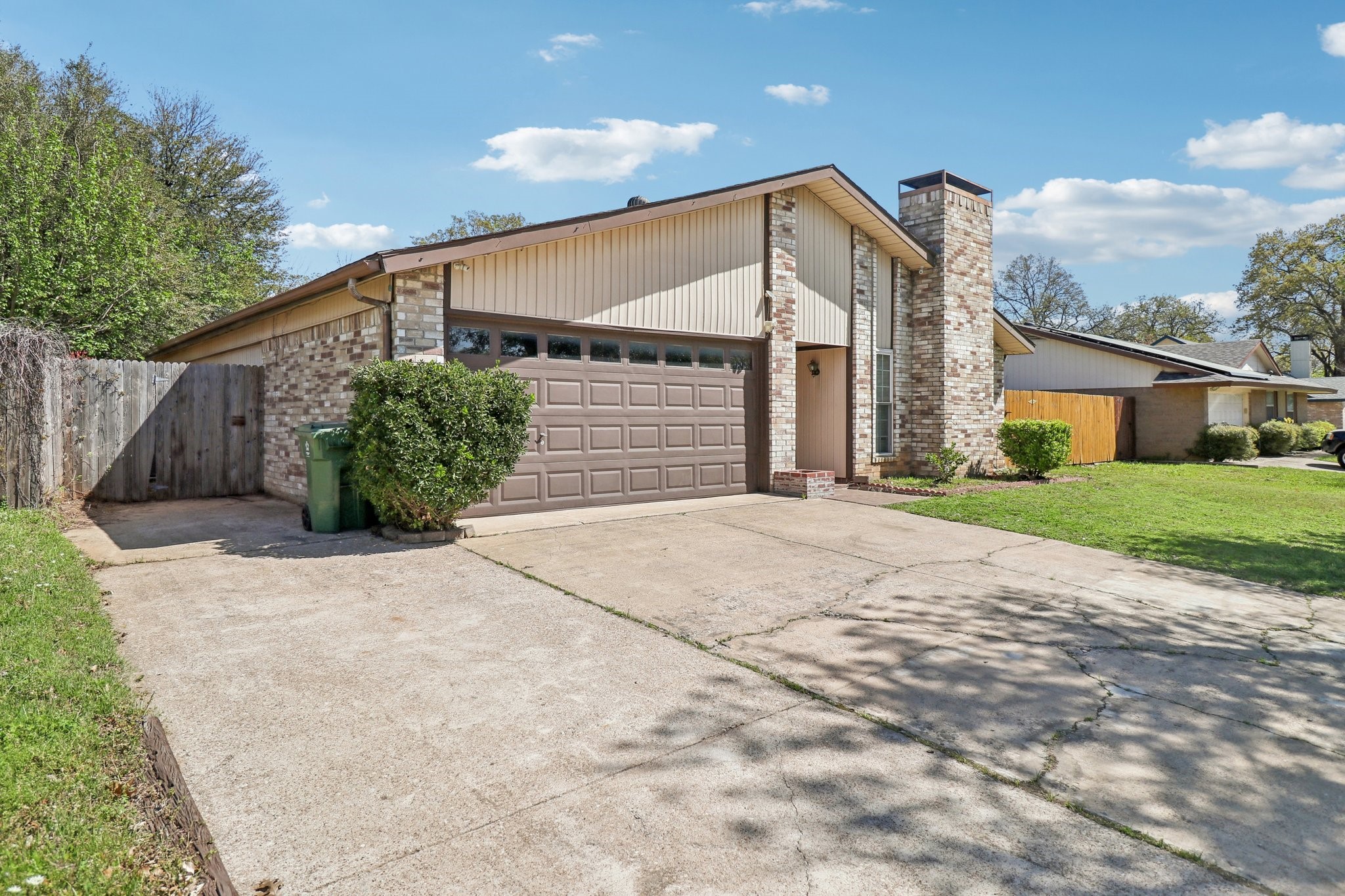 3216 Red Oak Lane Bedford TX 76021