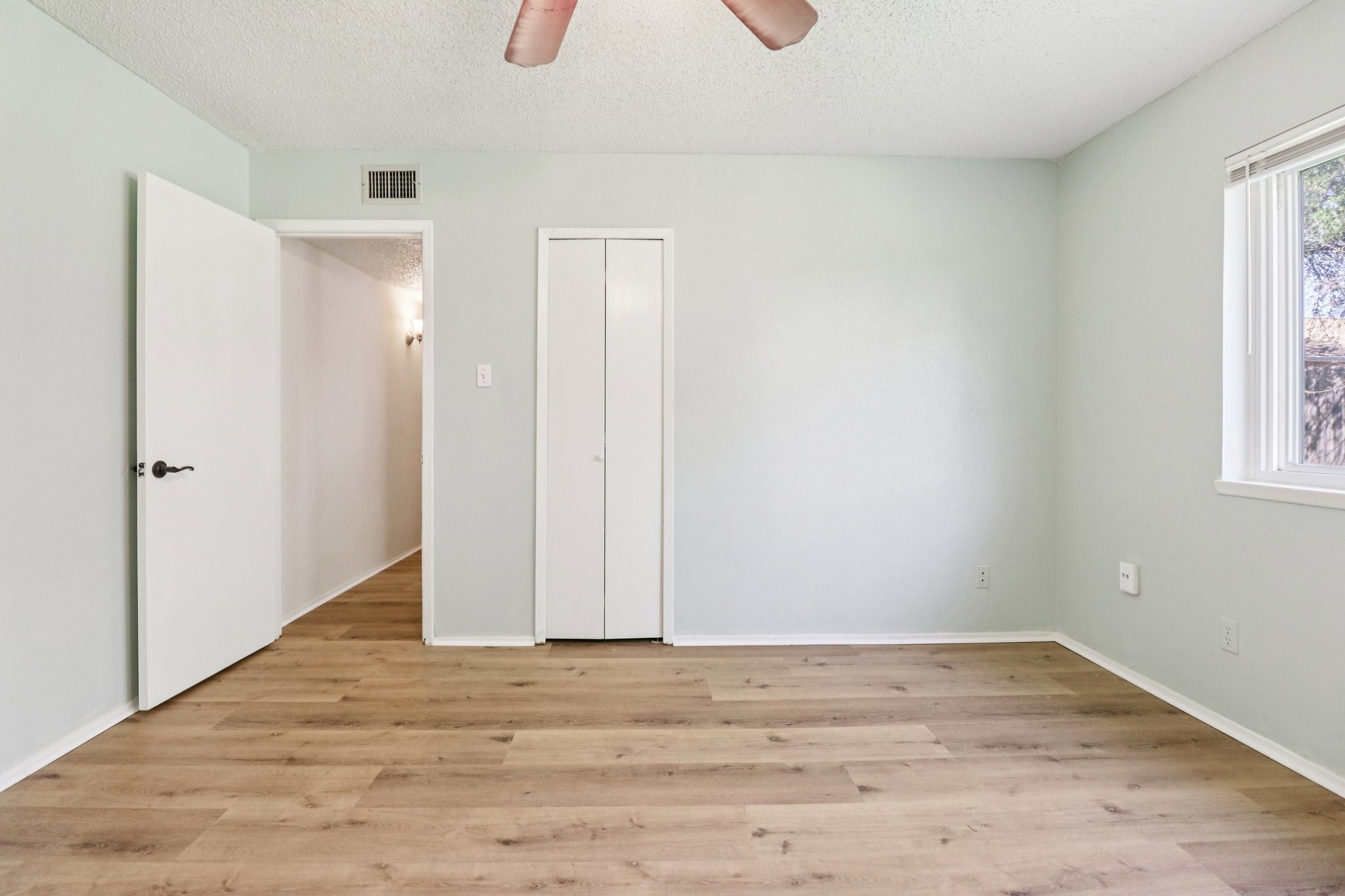 3216 Red Oak Lane Bedford TX 76021
