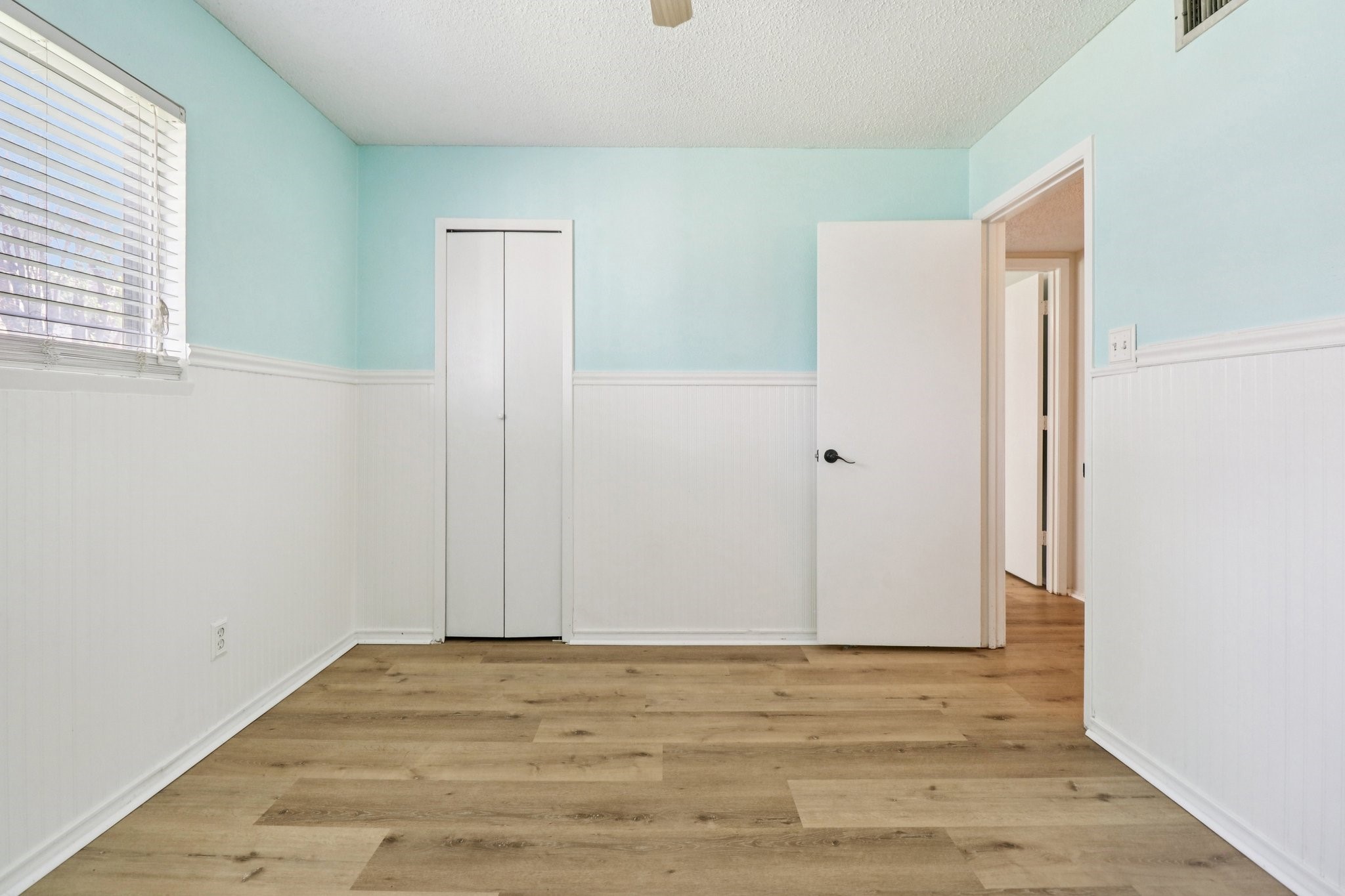 3216 Red Oak Lane Bedford TX 76021