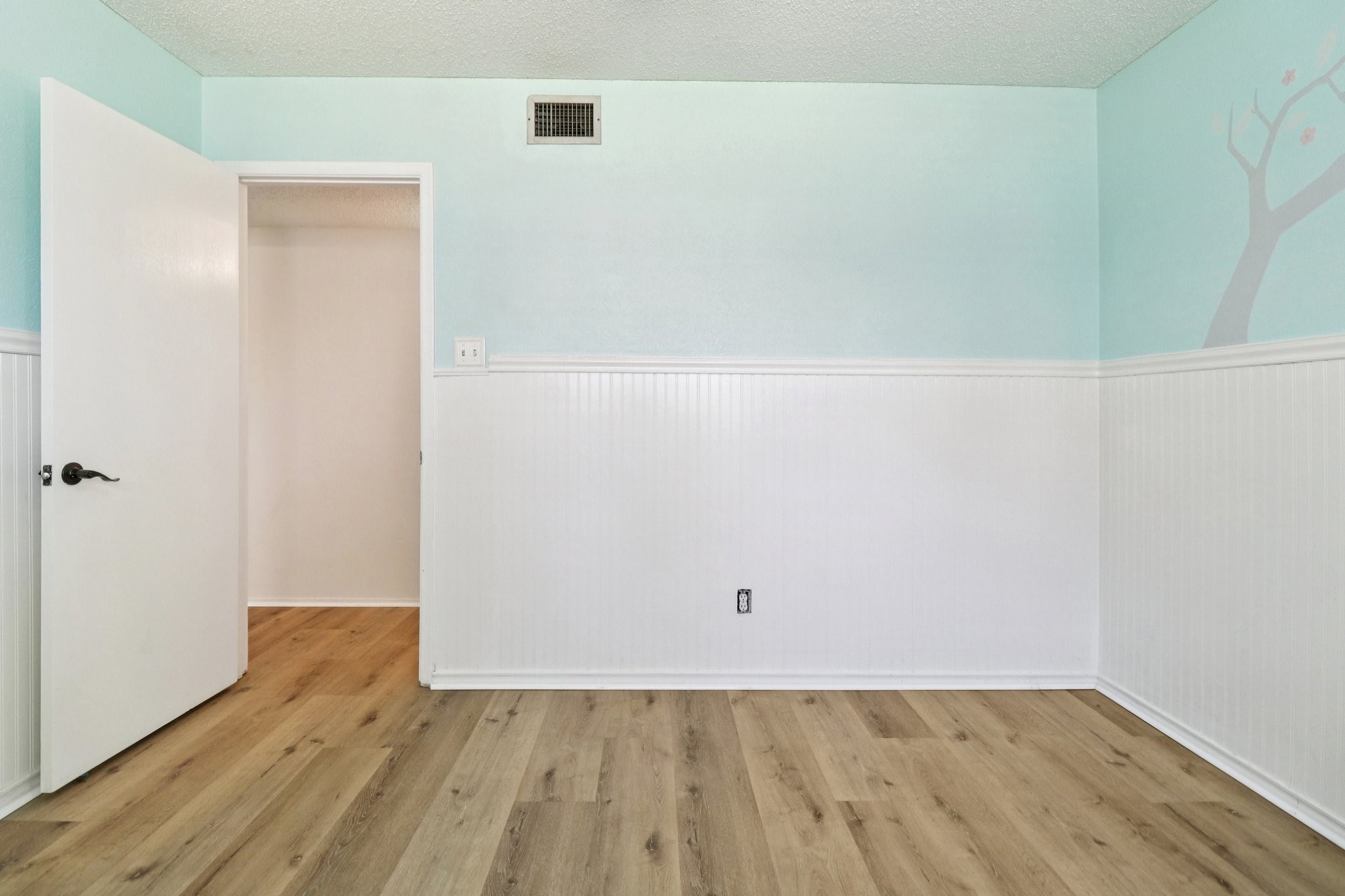 3216 Red Oak Lane Bedford TX 76021