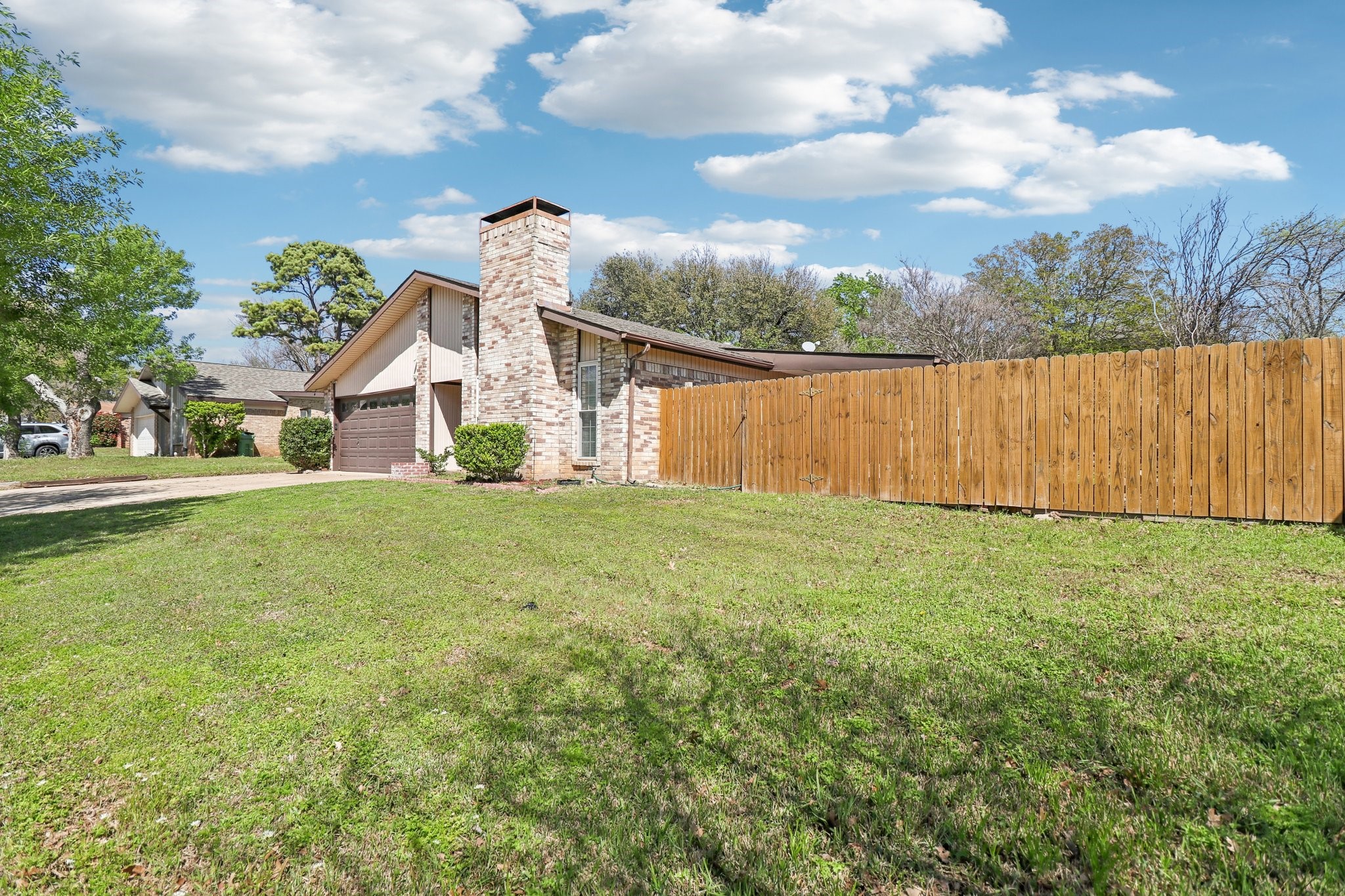3216 Red Oak Lane Bedford TX 76021