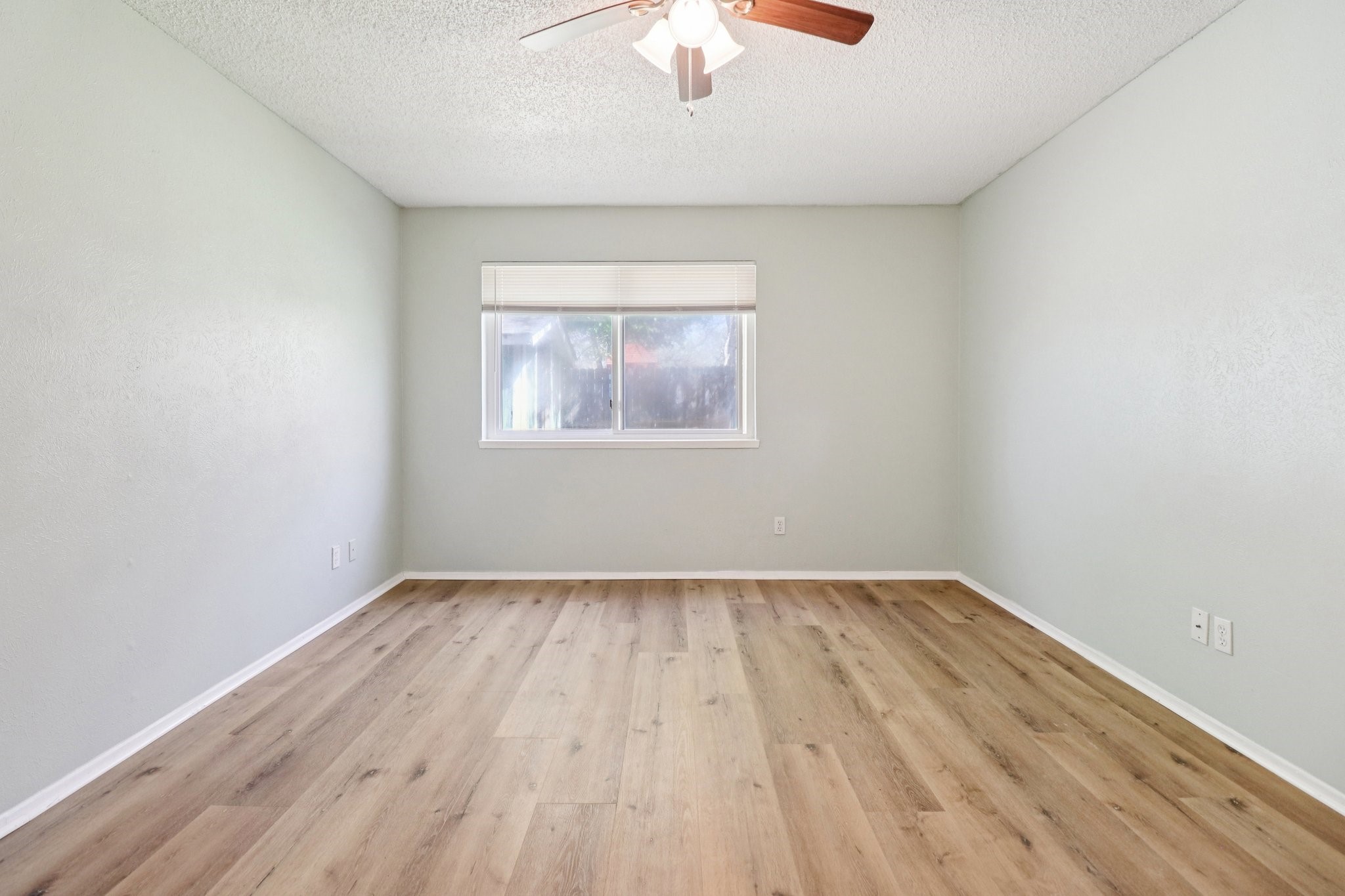 3216 Red Oak Lane Bedford TX 76021