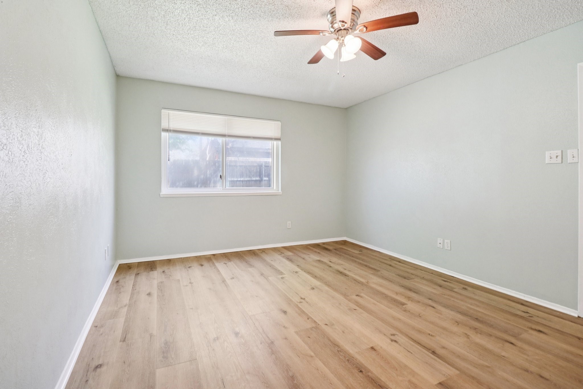 3216 Red Oak Lane Bedford TX 76021