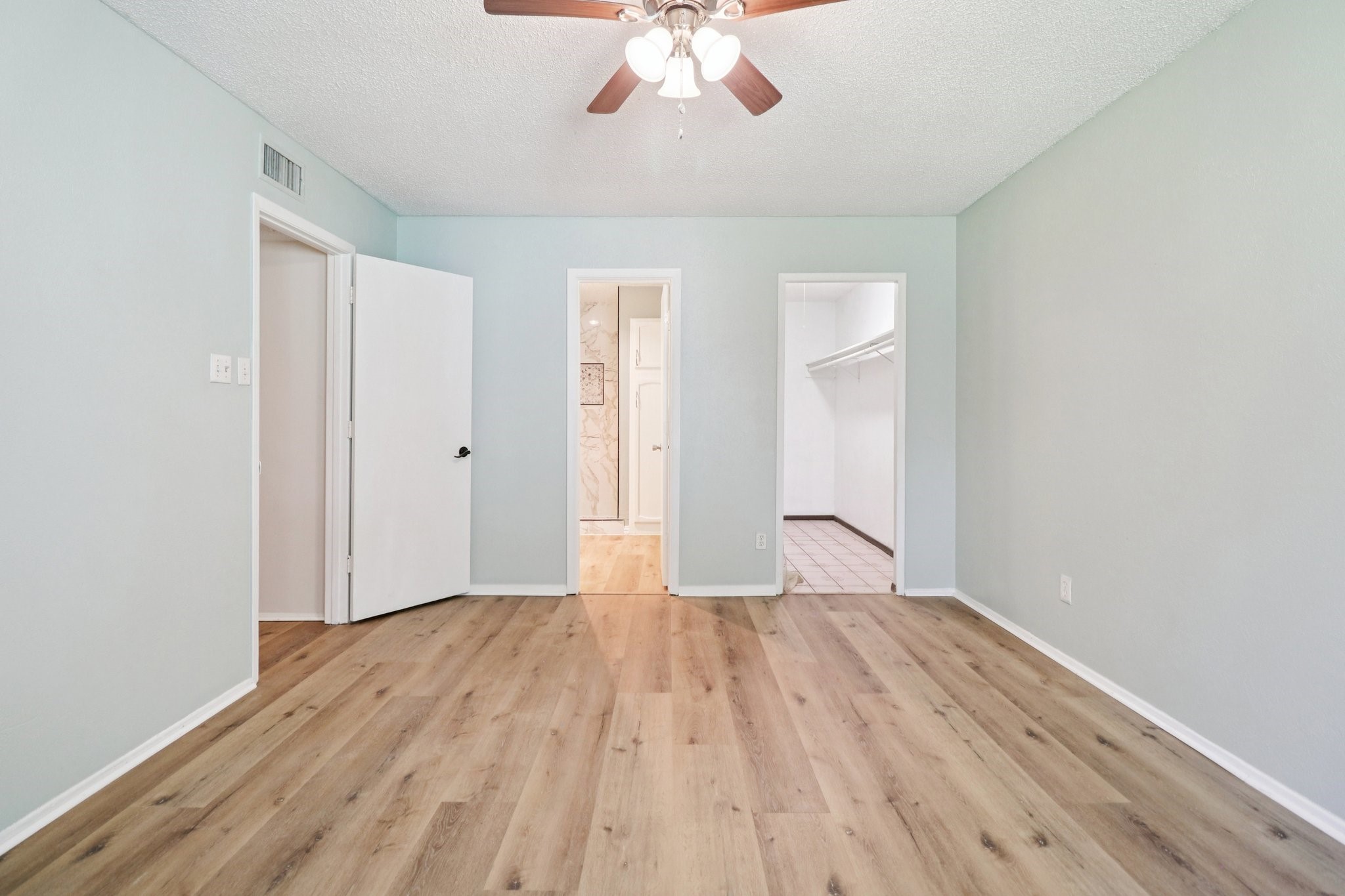 3216 Red Oak Lane Bedford TX 76021
