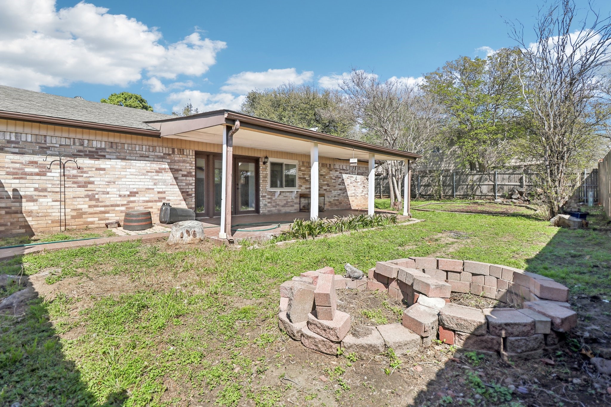 3216 Red Oak Lane Bedford TX 76021