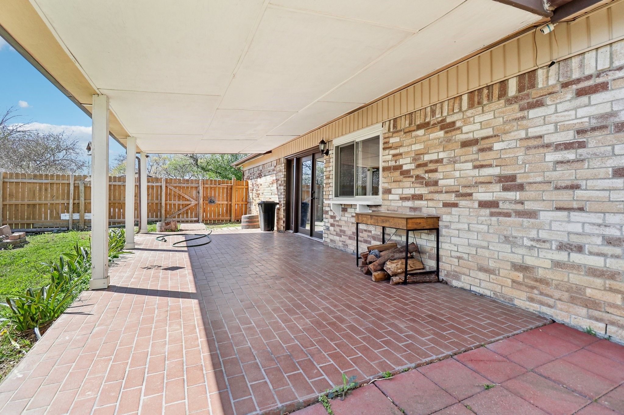 3216 Red Oak Lane Bedford TX 76021