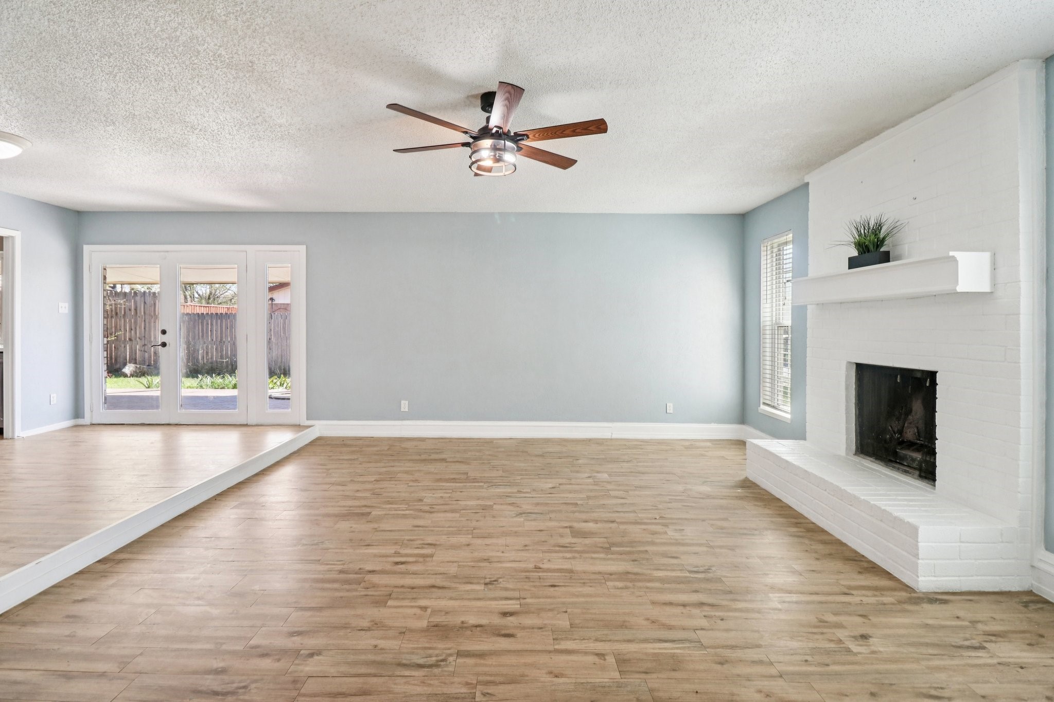 3216 Red Oak Lane Bedford TX 76021