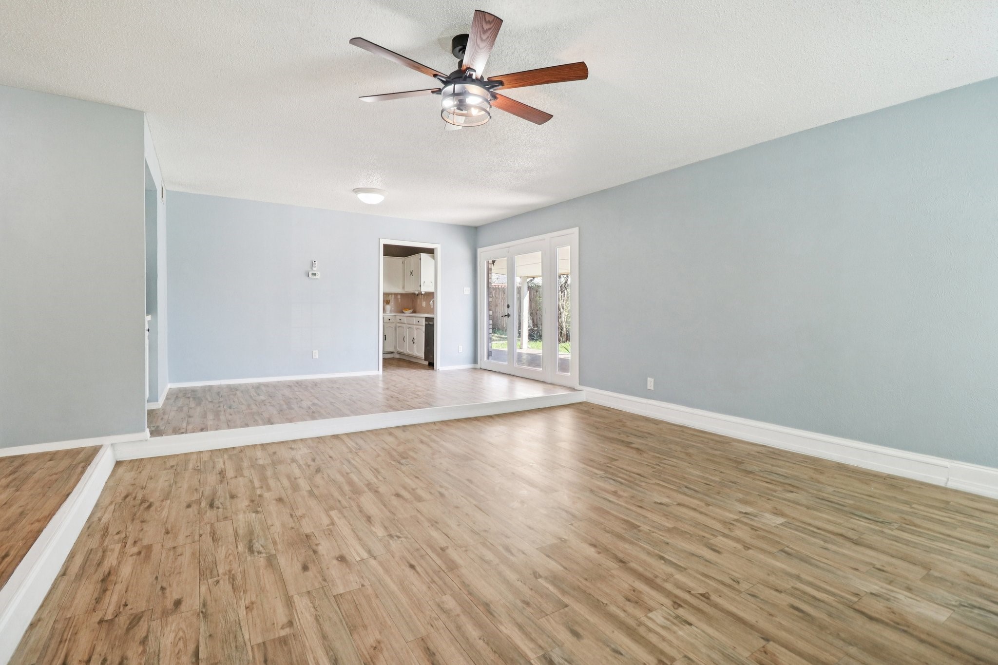 3216 Red Oak Lane Bedford TX 76021