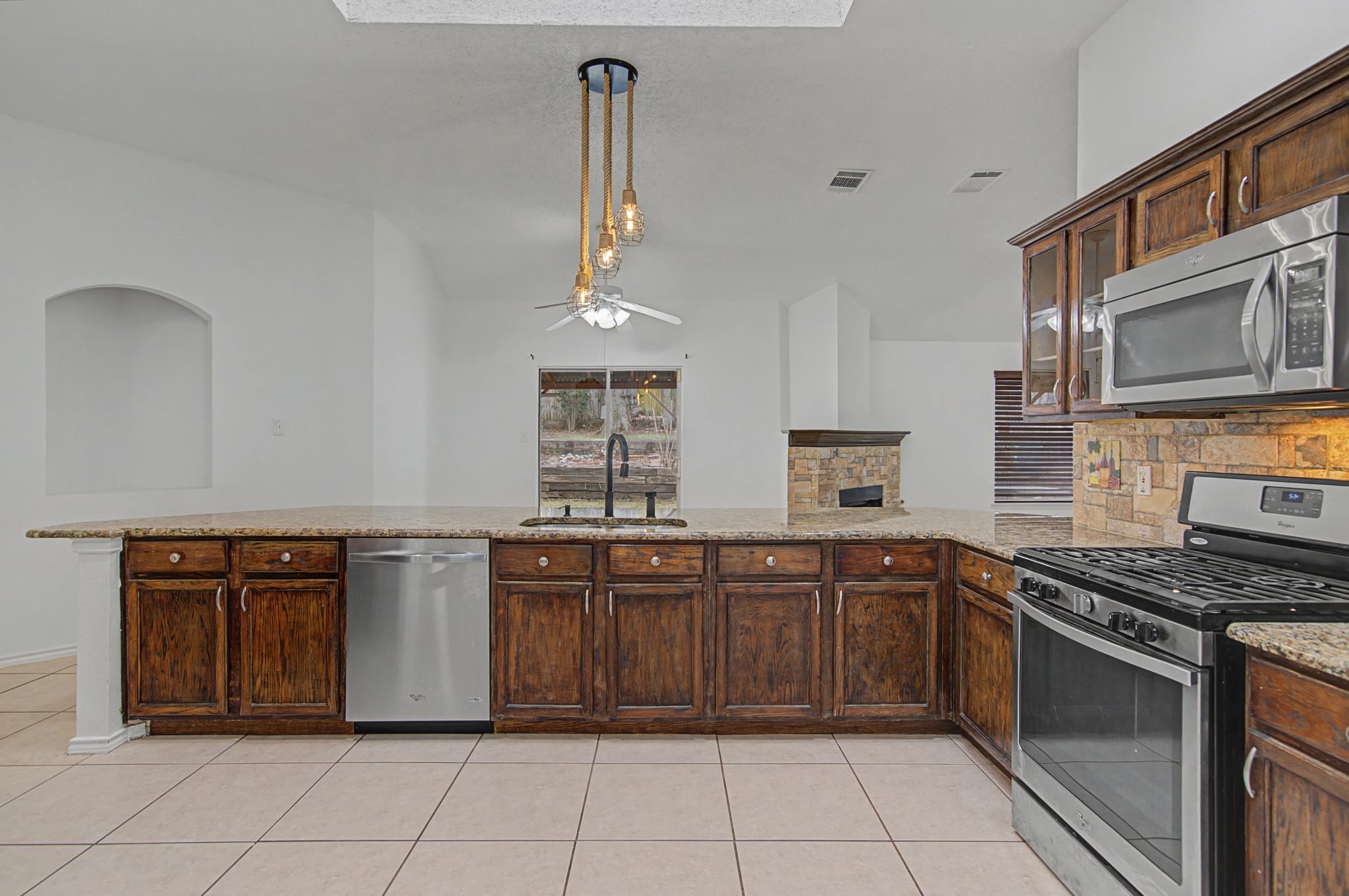 1104 Angel Fire Lane Arlington TX 76001