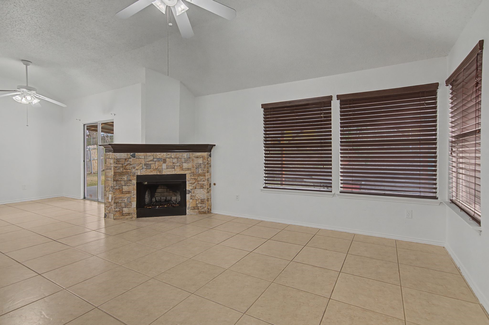 1104 Angel Fire Lane Arlington TX 76001