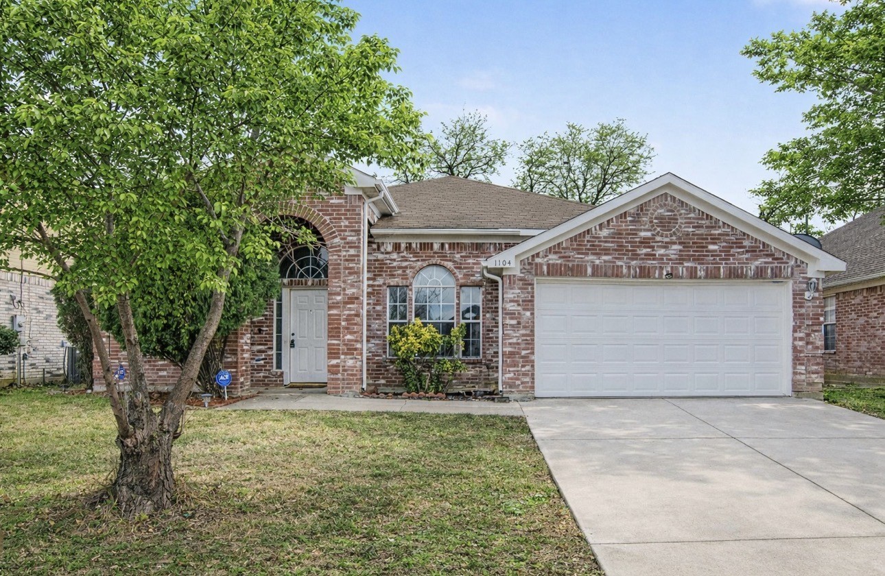 1104 Angel Fire Lane Arlington TX 76001