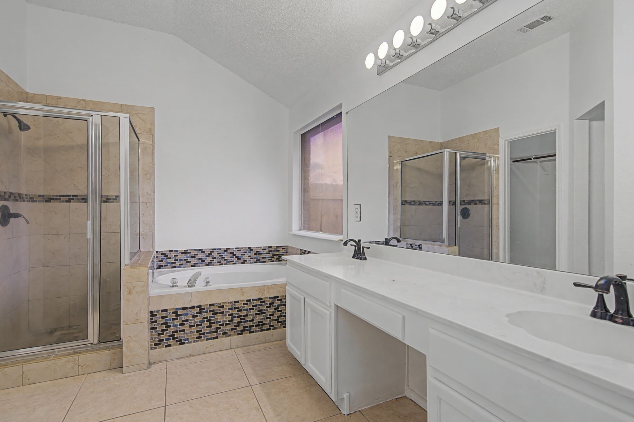 1104 Angel Fire Lane Arlington TX 76001