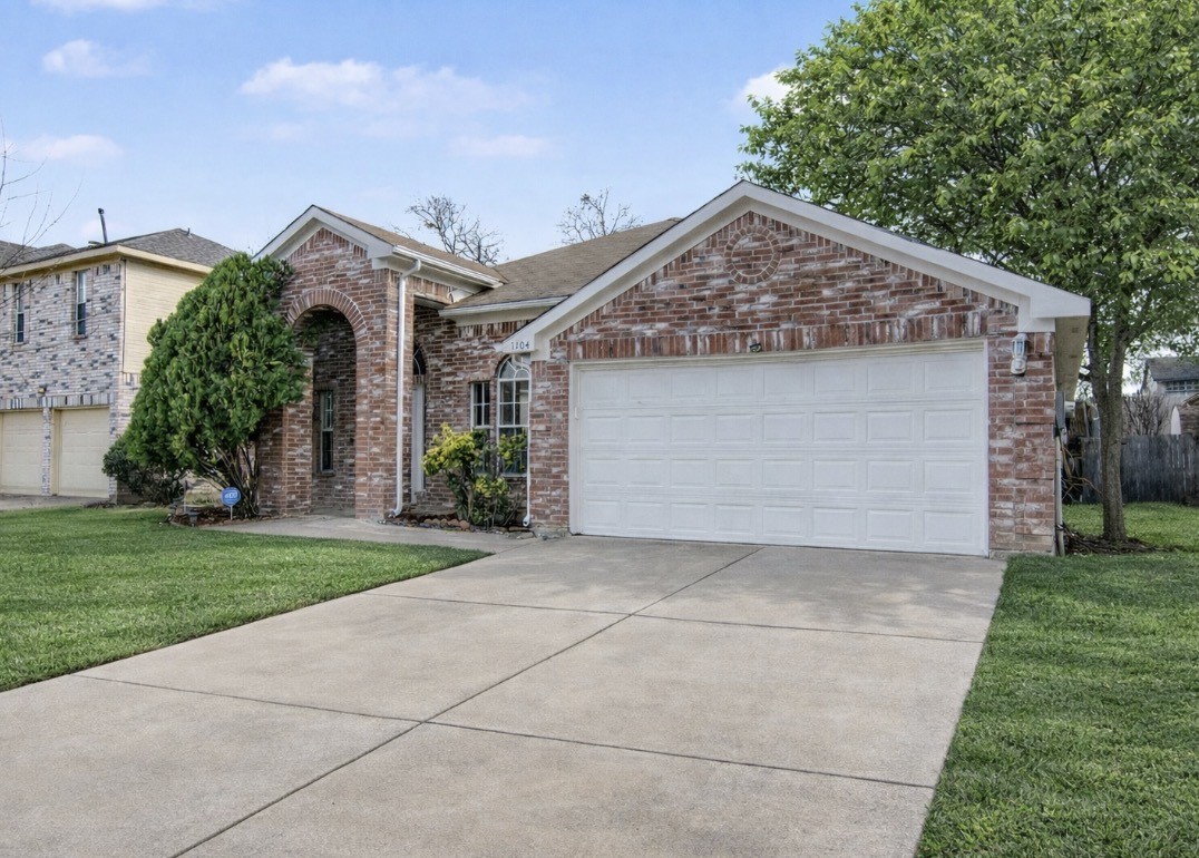 1104 Angel Fire Lane Arlington TX 76001