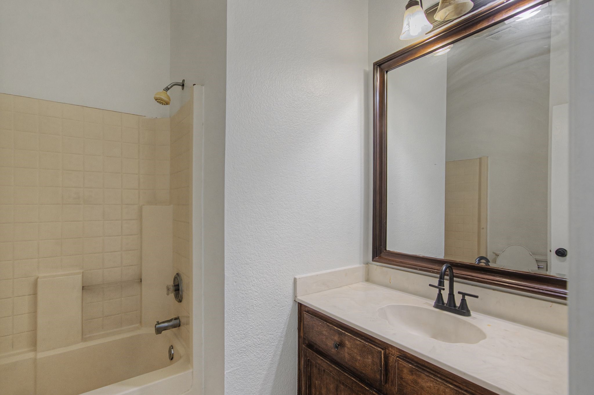 1104 Angel Fire Lane Arlington TX 76001