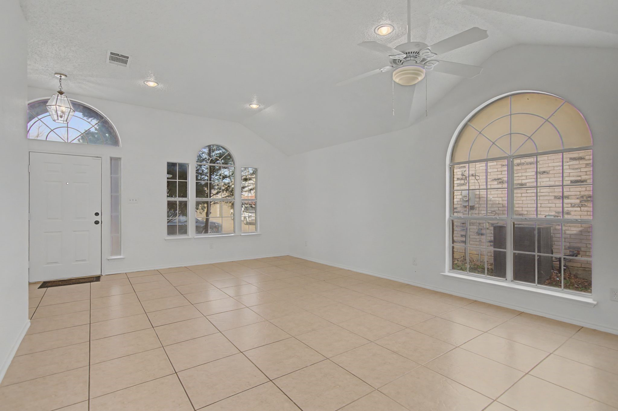 1104 Angel Fire Lane Arlington TX 76001