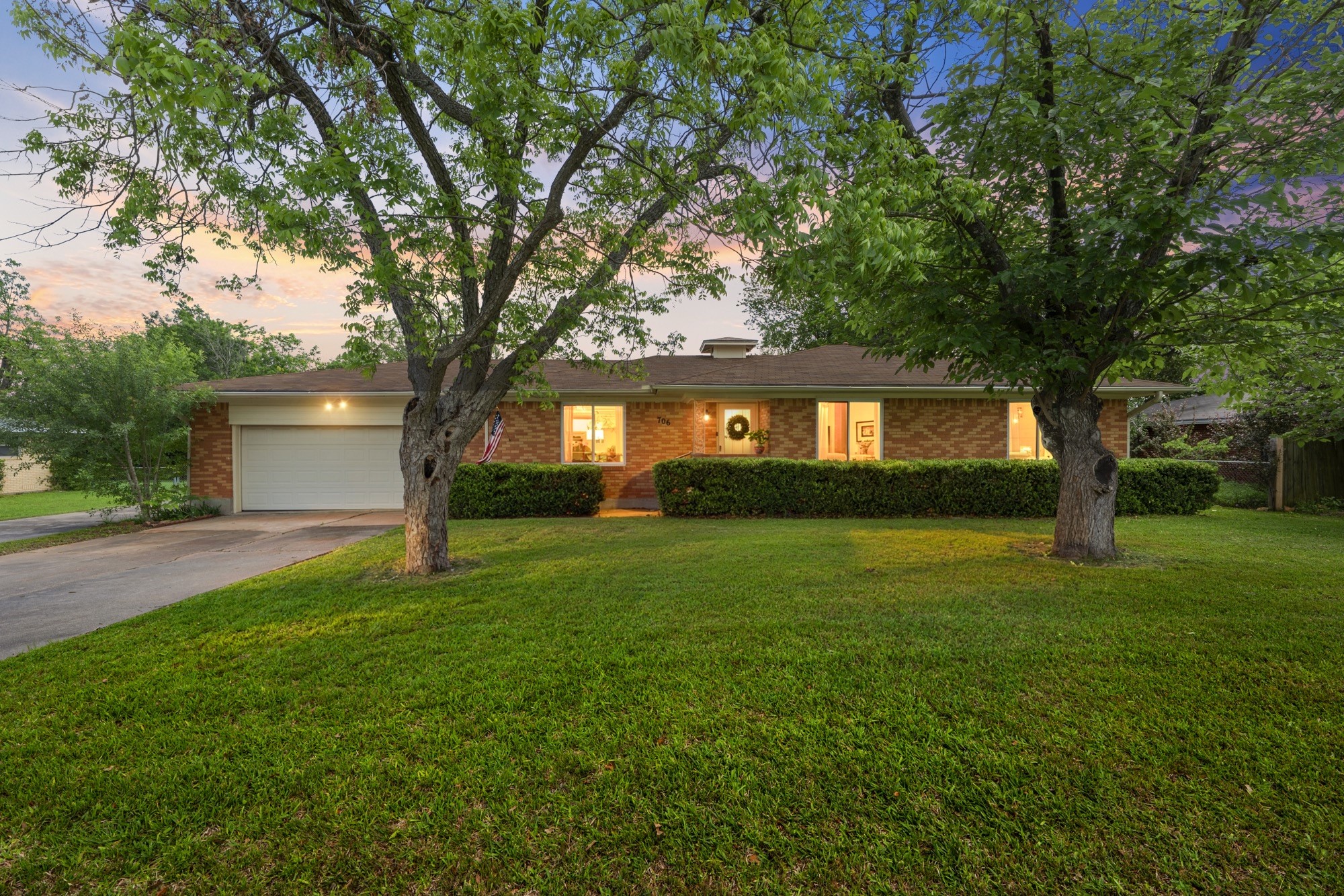 706 W Denison Drive Robinson TX 76706
