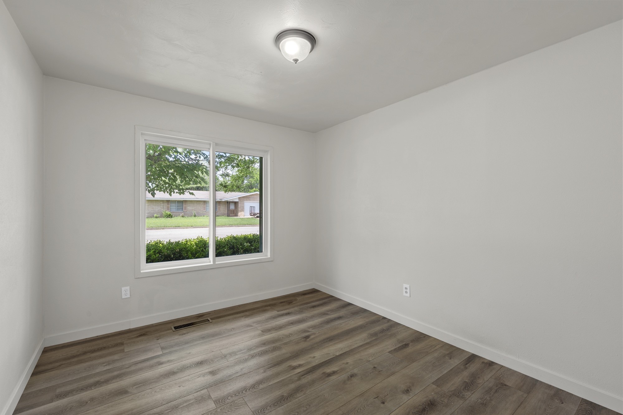 706 W Denison Drive Robinson TX 76706