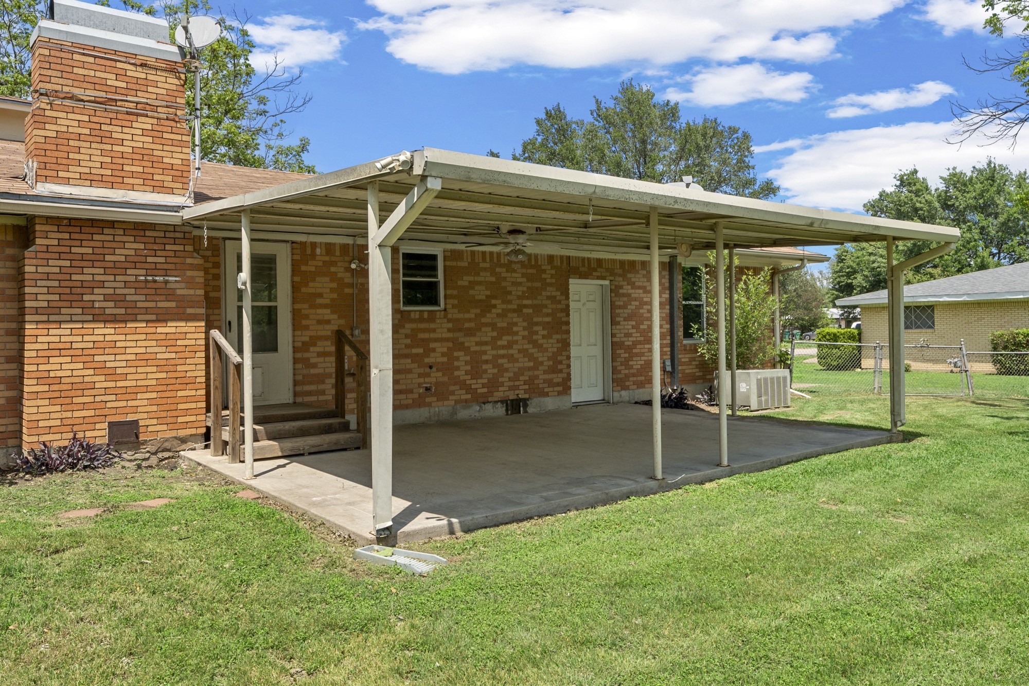 706 W Denison Drive Robinson TX 76706