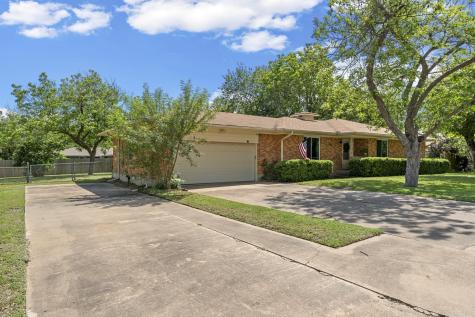706 W Denison Drive Robinson TX 76706