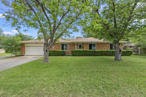 706 W Denison Drive Robinson TX 76706