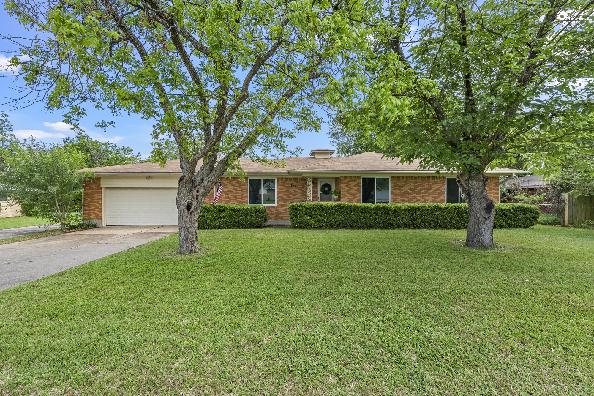 706 W Denison Drive Robinson TX 76706