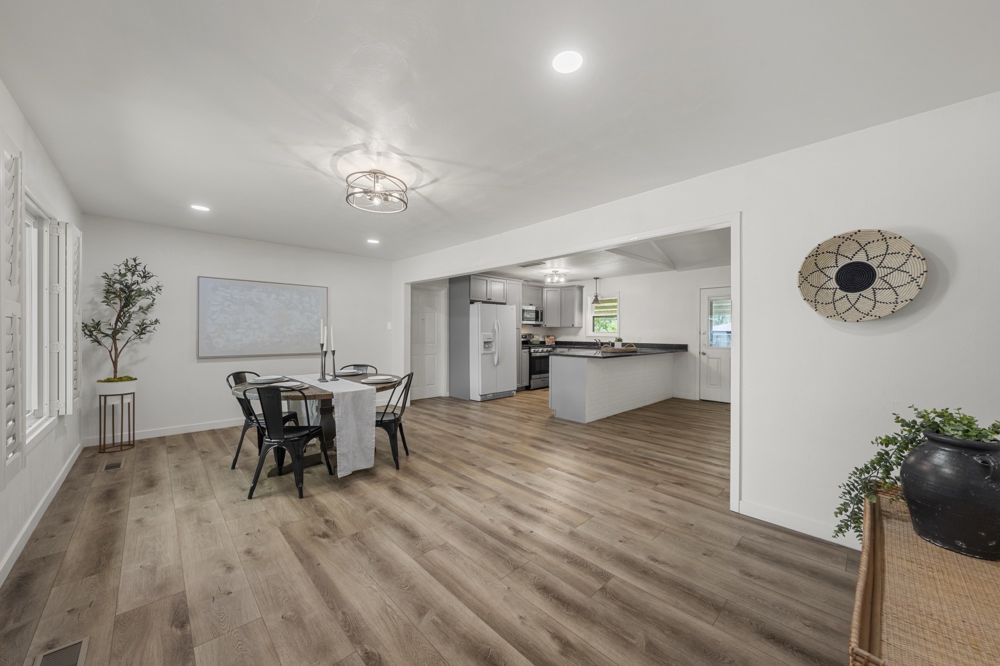 706 W Denison Drive Robinson TX 76706