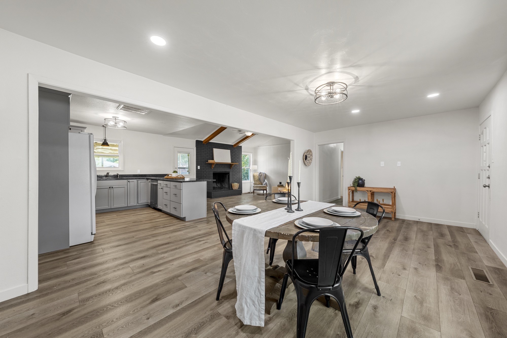 706 W Denison Drive Robinson TX 76706