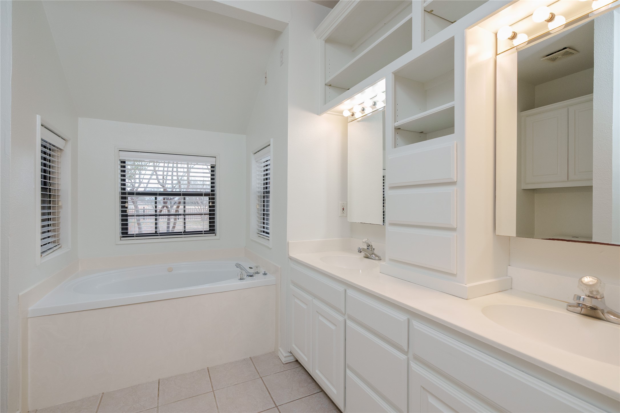 364 Parker Road Van Alstyne TX 75495