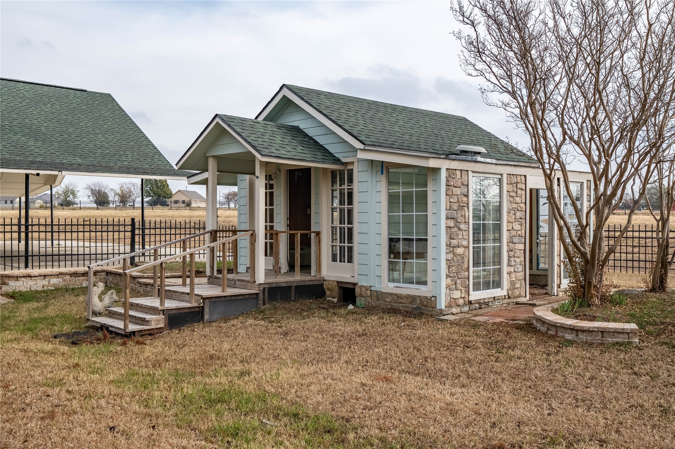 364 Parker Road Van Alstyne TX 75495