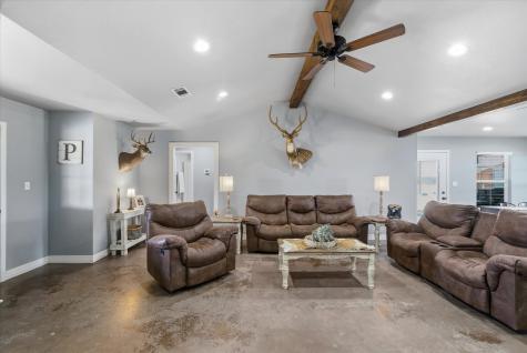 1052 Vz County Road 3208 Wills Point TX 75169