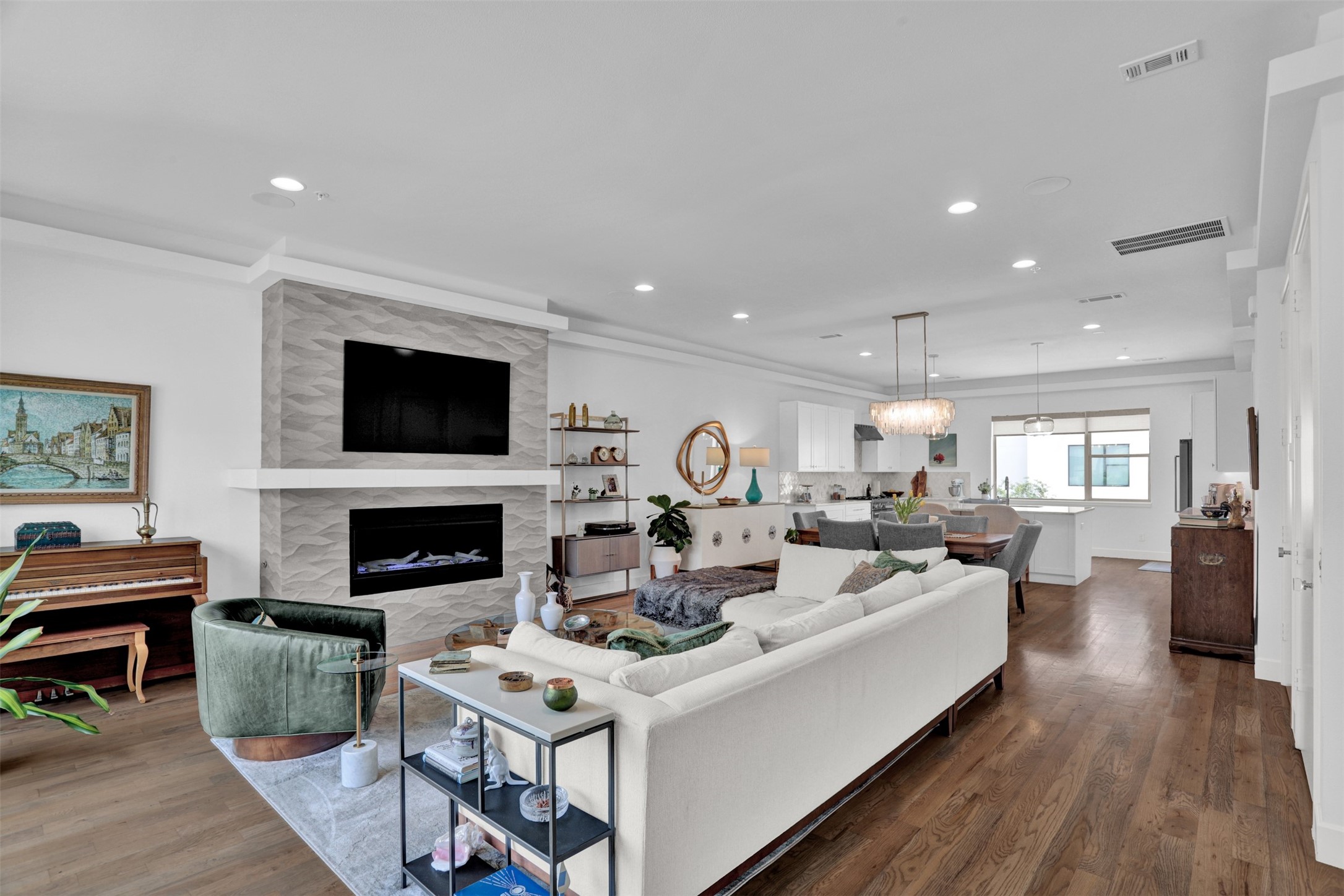 Farmers Branch TX, 13001 Hutton Drive, Unit 10