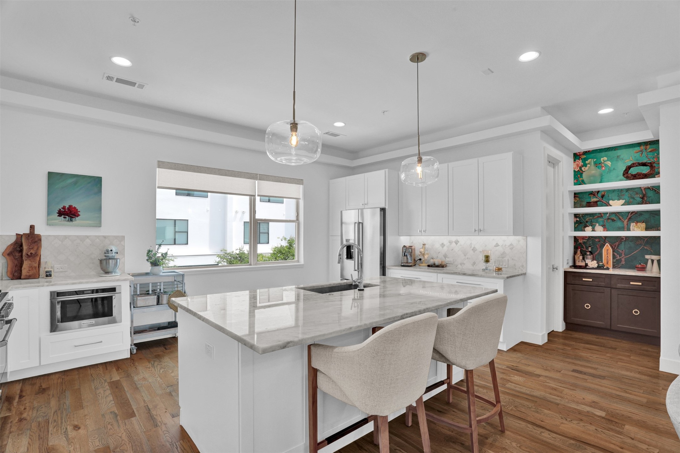 13001 Hutton Drive Farmers Branch TX 75234