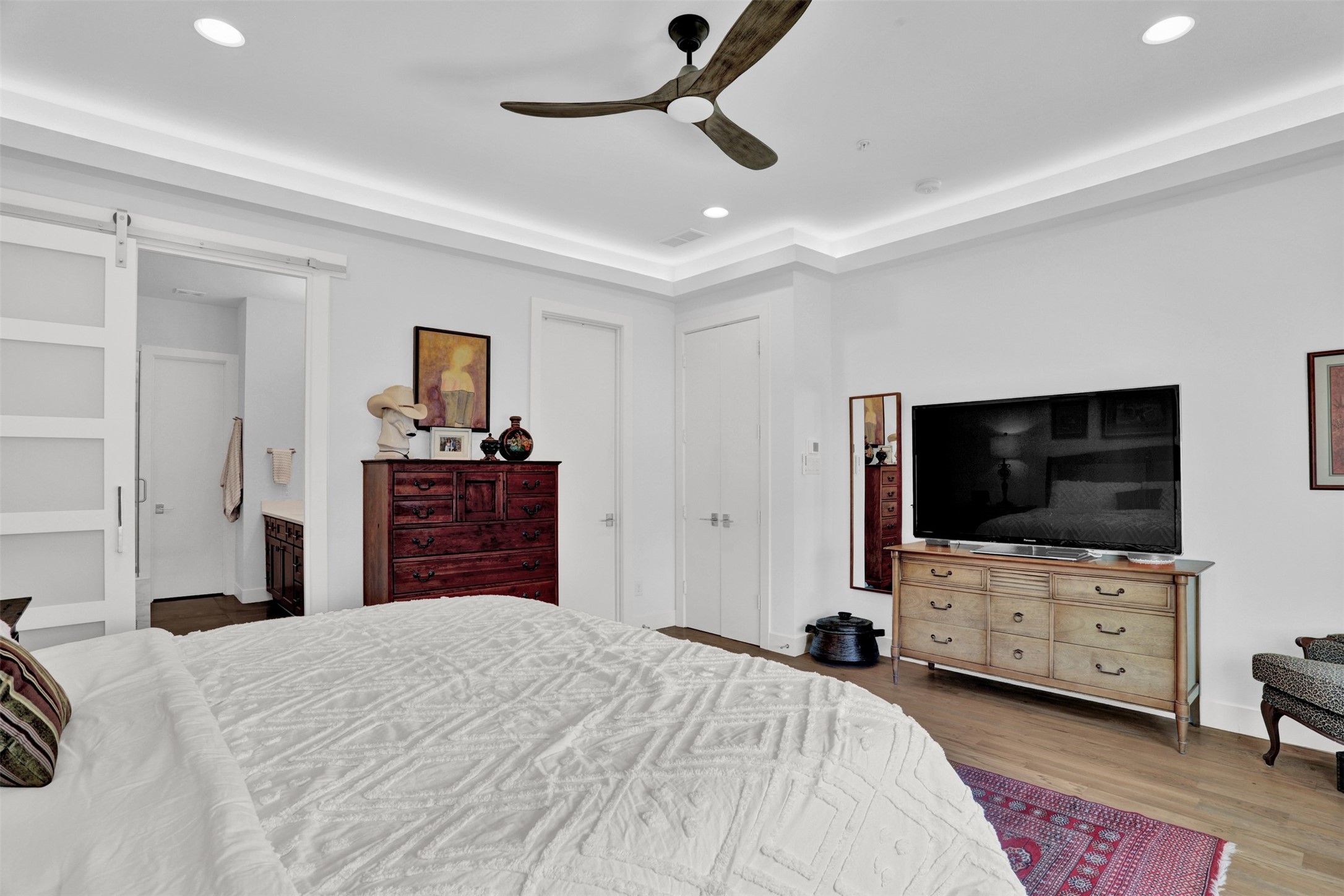 13001 Hutton Drive Farmers Branch TX 75234