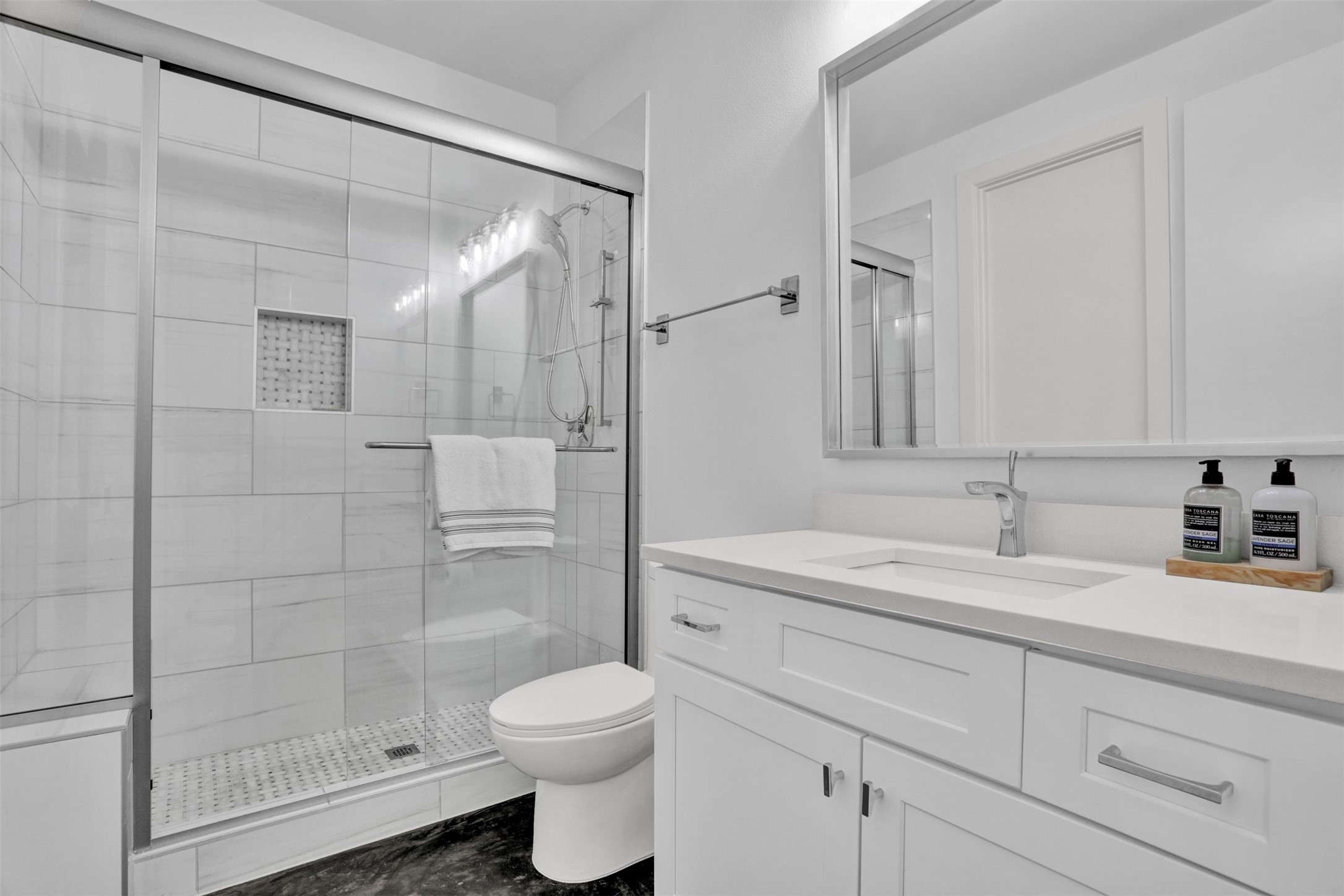 13001 Hutton Drive Farmers Branch TX 75234