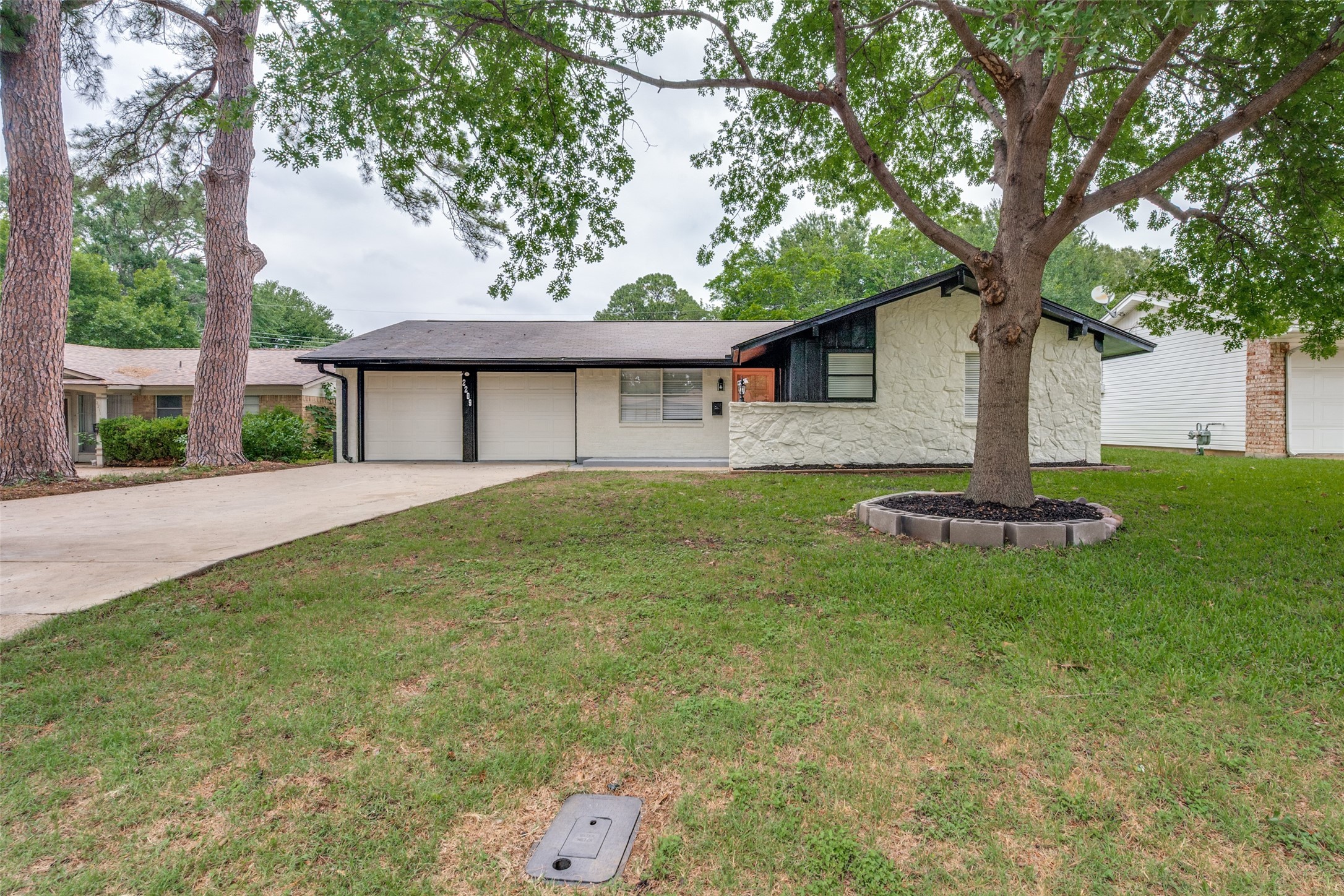 2209 Hackberry Drive Arlington TX 76013