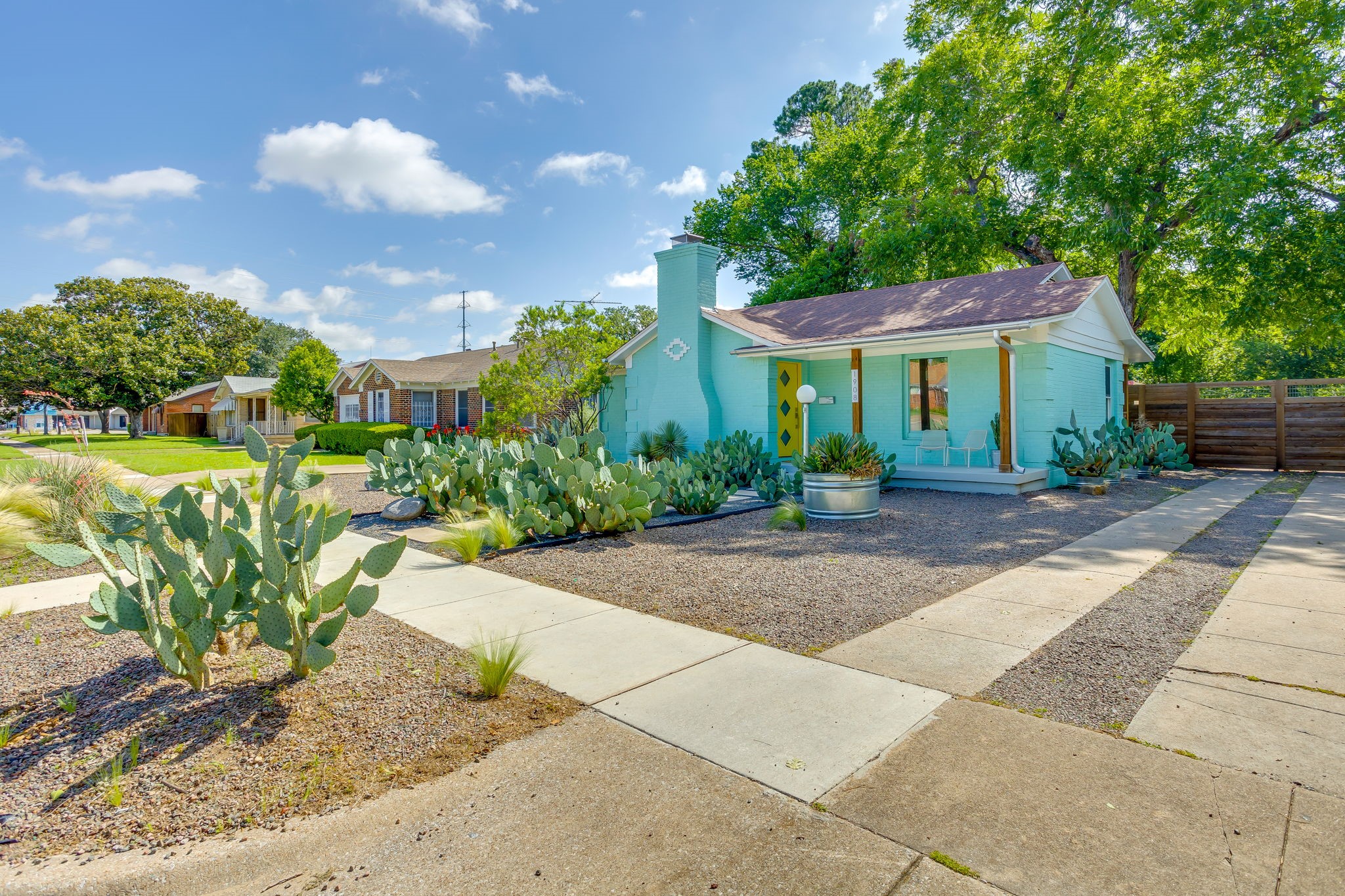 1908 N Riverside Drive Fort Worth TX 76111
