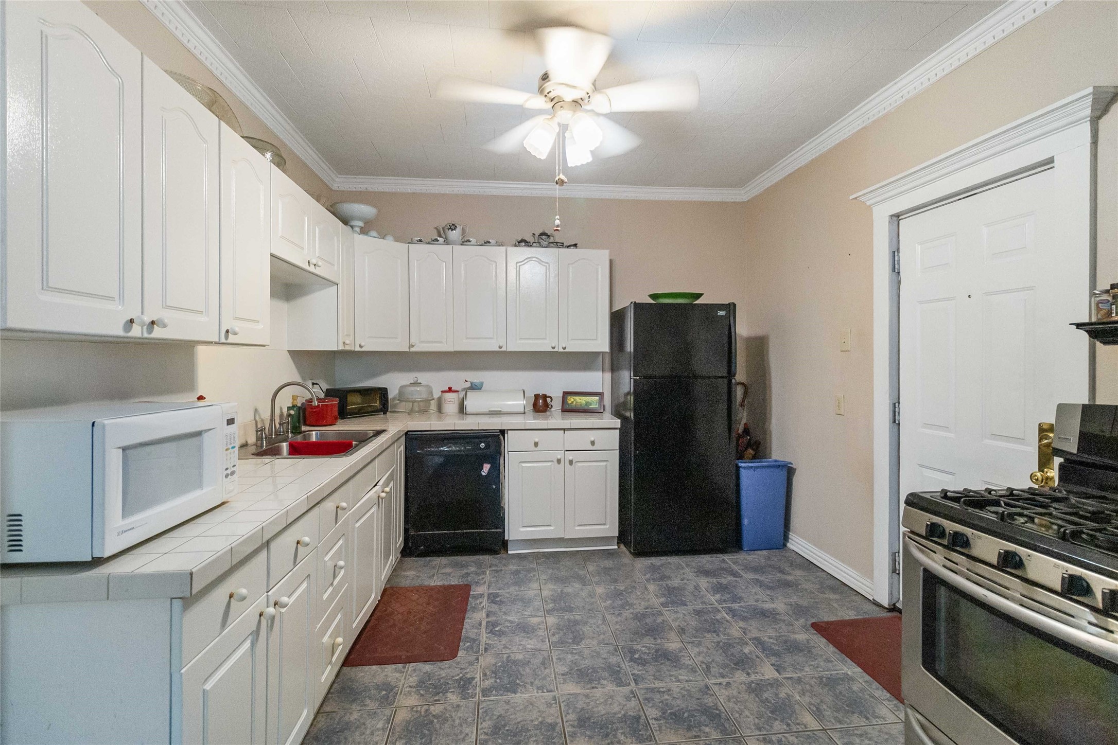 409 N Sylvania Avenue Fort Worth TX 76111