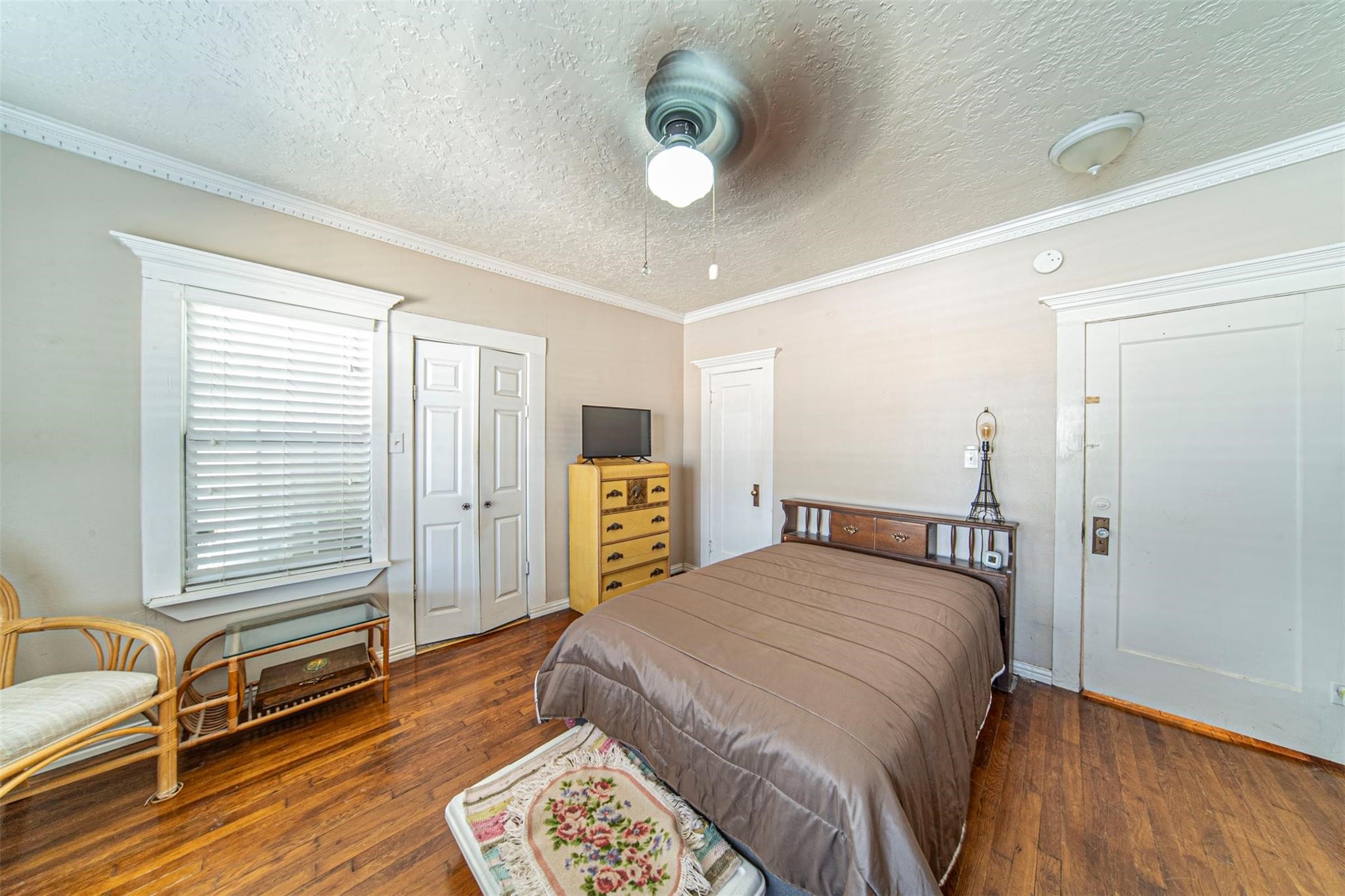 409 N Sylvania Avenue Fort Worth TX 76111