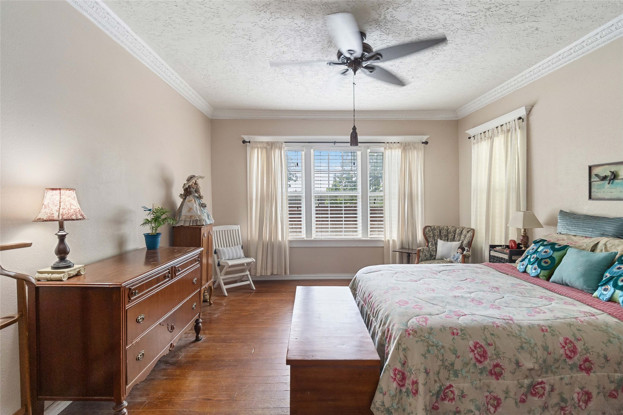 409 N Sylvania Avenue Fort Worth TX 76111