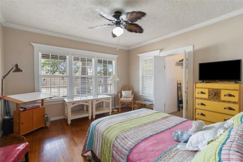 409 N Sylvania Avenue Fort Worth TX 76111